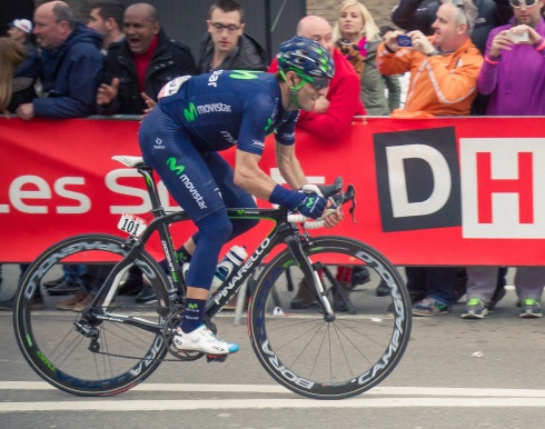 Valverde at Liège-Bastogne-Liège 2013 (from a photo by Flickr user flowizm https://www.flickr.com/photos/flowizm/ used under a Creative Commons license https://creativecommons.org/licenses/by/2.0/)